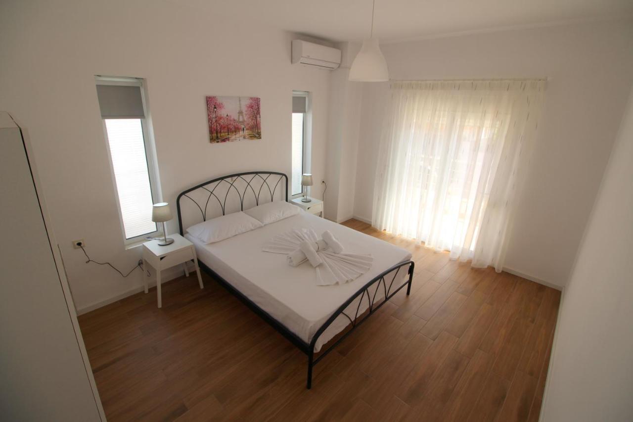 סרנדה Nefeli Apartments מראה חיצוני תמונה