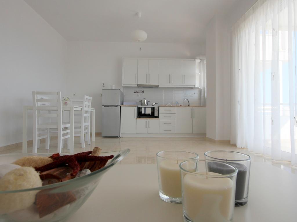 סרנדה Nefeli Apartments מראה חיצוני תמונה