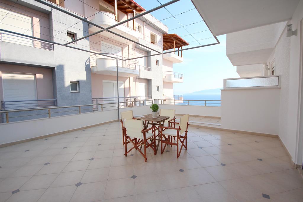 סרנדה Nefeli Apartments מראה חיצוני תמונה