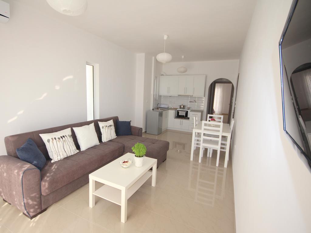 סרנדה Nefeli Apartments מראה חיצוני תמונה