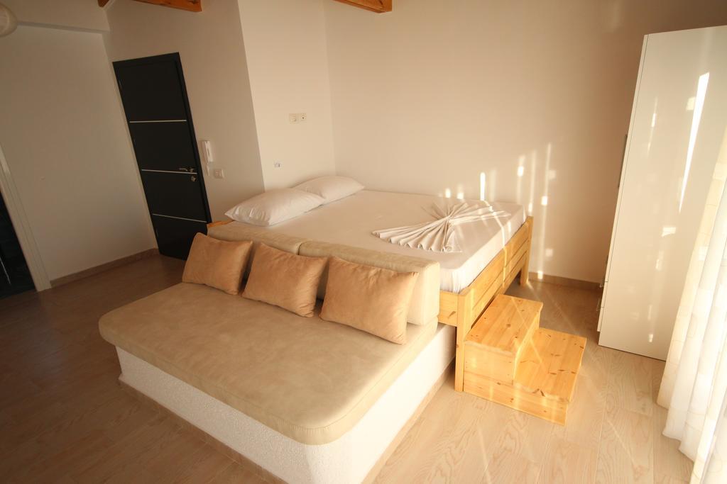 סרנדה Nefeli Apartments מראה חיצוני תמונה